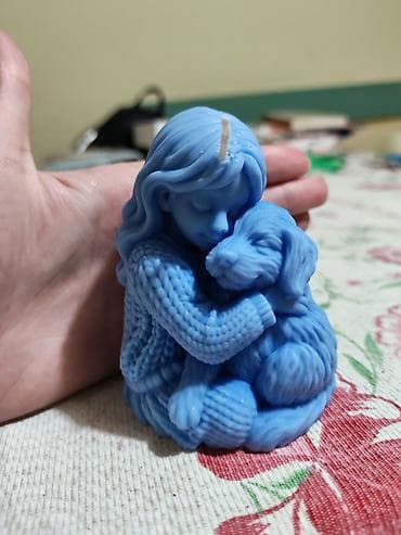 figura slona: Sveća devojčica koja grli psa - Izuzetno detaljna izrada: tekstura — 3