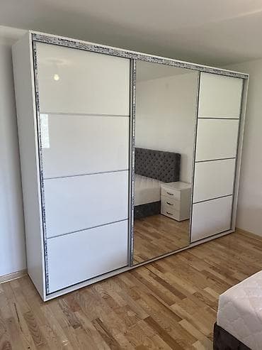 ugaone forma ideale cena: Klizni ugradni/polustanding garderoberi po meri - Trokrevetna klizna — 10