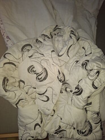 Zimska jakna ALEXIA - Model: pufnasta zimska jakna sa širokim reverom