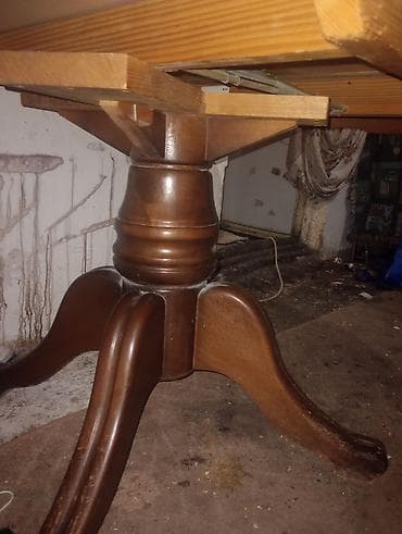 Drveni trpezarijski sto na razvlačenje - Klasičan dizajn sa na lalafo.rs Drveni trpezarijski sto na razvlačenje - Klasičan dizajn sa