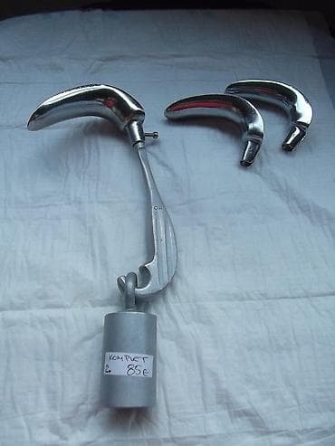Ekarter sa tegom i još more ginekoloških instrumenata Kao sa slika