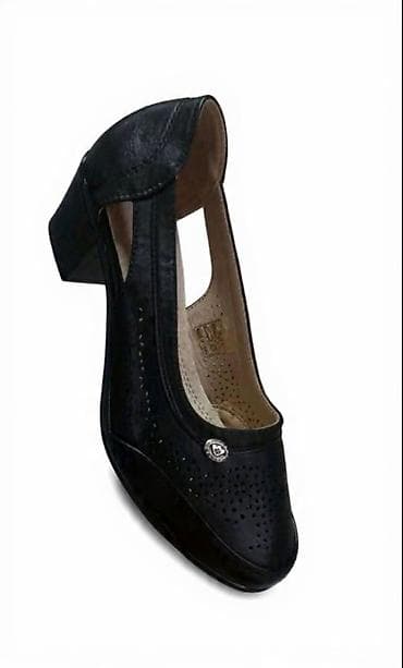 obuca stil ruma: Elegantne ženske cipele sa stabilnom kockastom petom. - Boja: crna - — 1