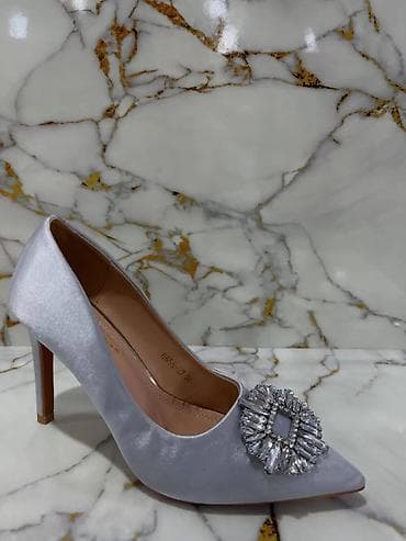 patike novi sad: Elegantne salonke sa ukrasnom kopčom - Model: klasične salonke sa — 2