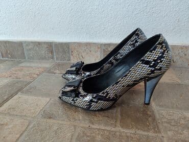 crvene kozne pantalone: Pumps, 39 — 2