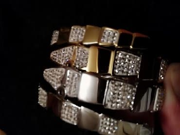 Watches: Ekskliziv
 swarovski
 pozlata
5 puta skuplja u prodavnici — 9