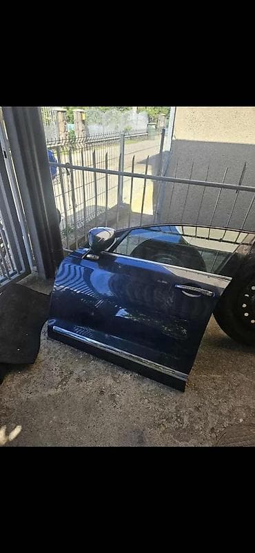 PREDNJA LEVA VRATA CITROEN C5 X7 | Vrat c5 x7 na lalafo.rs PREDNJA LEVA VRATA CITROEN C5 X7 | Vrat c5 x7