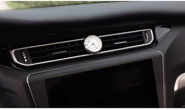 Tuning oprema: Sat za automobil beli - samolepljivo Izuzetno lep dodatak za Vaš — 4