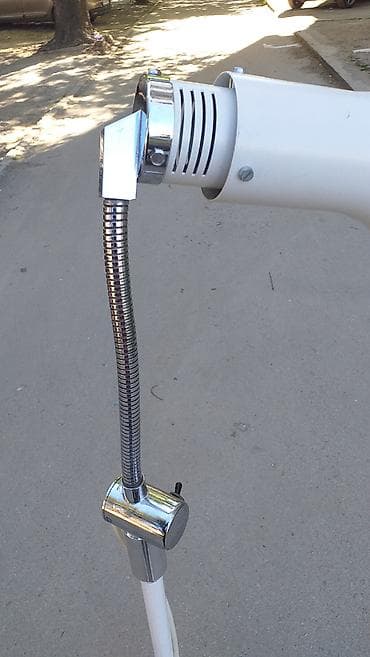 Ambulantna lampa 550 luxa Sutjeska Kao sa slika Lampa renomiranog
