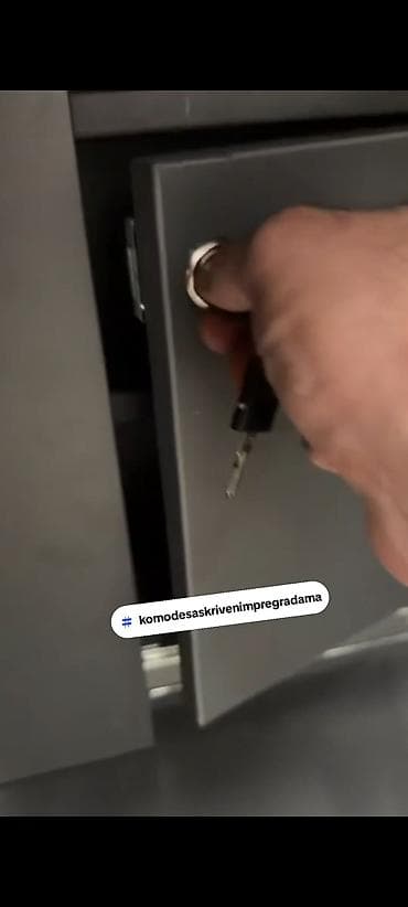 decija komoda: Komoda sa skrivenim pregradama Se izradjuje u Univera debljine 18mm — 4