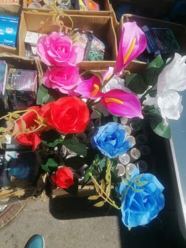 držač za ruže stablašice: Solarne lale Solarno drvce Silarni ljiljan Solarne ruze Cena za 2kom — 4