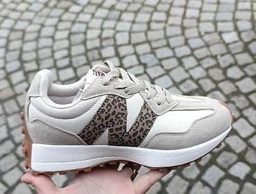 crno bele patike: Patike – više modela i boja
36-41.Cena 3300 din — 1