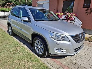 akumulator za tiguana: Volkswagen Tiguan 2.0 TDI, kompaktni SUV u srebrnoj metalik boji, sa — 7