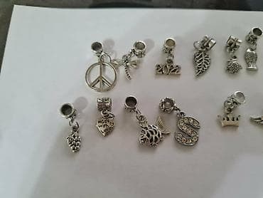 Sweatpants: 4 za 
1550 din — 4