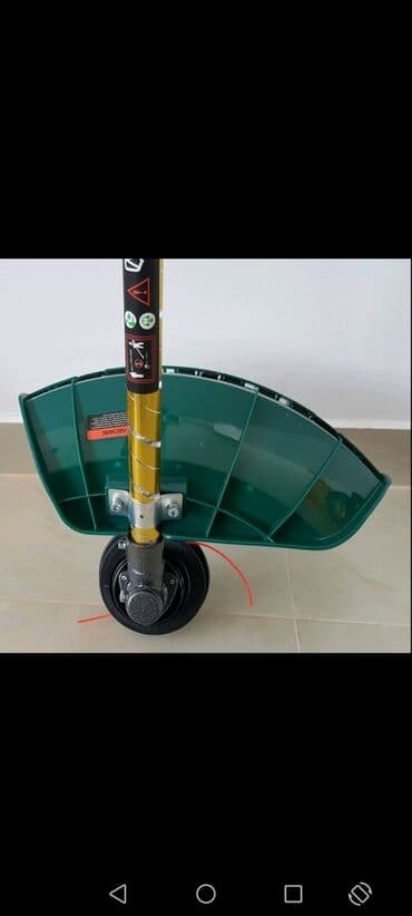 mala motorna testera: Prodajem nov i kvalitetan Lesnik benzinski trimer. Model — 2