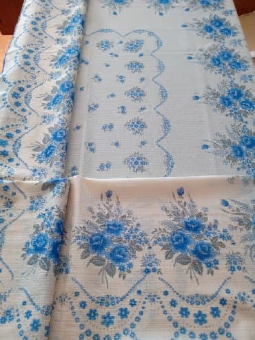 Posteljina: Stoljnjak nov velik. Duzina. 2m i 15cm. Sirina. 1m i — 1