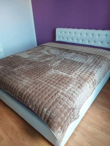 prekrivači za ugaonu garnituru: Plišani prekrivači Dimenzije-160*220 Cena-3300 din Dimenzije-200*220 — 1