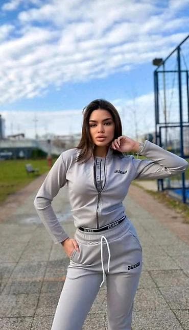 dukseri: Damska trenerka GUESS – komplet - Dvodijelni set: dukserica sa — 1