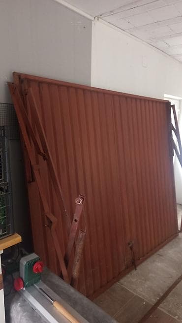 ogledala na prodaju: Prodajem metalna garažna vrata na kip. Vrata su jako malo korištena i — 2
