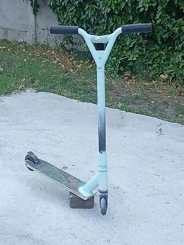 Sport i razonoda: Trotinet za trikove (stunt/scooter) - Čvrst Y upravljač sa gumenim — 3