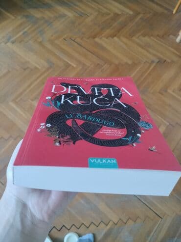 Lov i ribolov: Naslov: Deveta kuća Autor: Li Bardugo Galaksija Aleks Stern je — 2