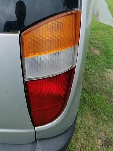auto otpad prijepolje: | DESNO STOP SVETLO ZA HYUNDAI ATOS | — 1