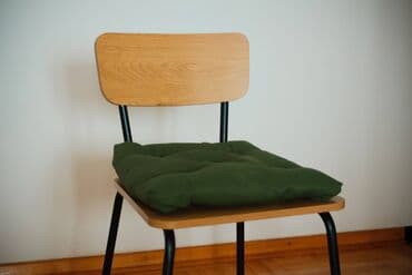 Sets of table and chairs: Cena seta: 9.995 RSD (moguća kupovina i odvojeno) Topao, skandinavski — 6