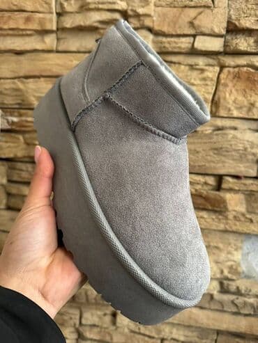 američki brojevi obuće: Ugg čizme — 18