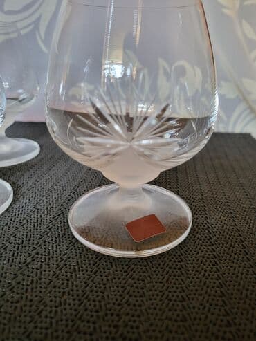 swarovski case za vino cena: Case bohemija 1950g+ kristal,rucna gravura,matirani deo za vino. Case — 14
