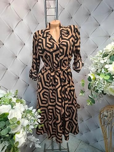 srce za 8 mart: Košulja-haljina sa printom – midi dužina - Model: košulja-haljina sa — 1