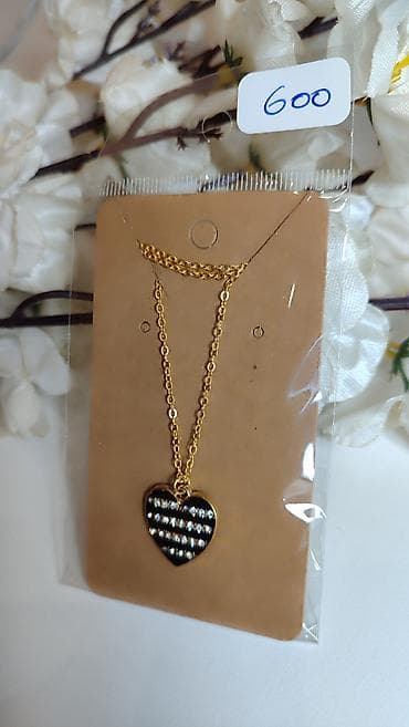 klompe sa platformom: Ogrlica sa priveskom srce – zlatne boje - Lančić finog, klasičnog — 2