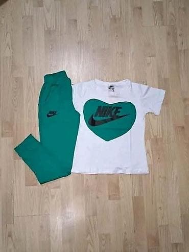 nike structure cena: Komplet NIKE majica i donji deo trenerke. -Bela majica kratkih rukava — 4
