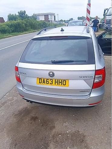 hauba reno clio 2: FAROVI STOP SVETLA ITD ZA ŠKODA SUPERB OD 2013. DO 2015. GOD. | — 2