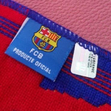 zara beograd: Originalni šal Barselone Kupljen u oficijelnoj radnji na Nou Camp — 2