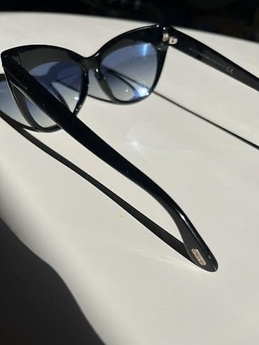 Other Accessories: Tom Ford ženske sunčane naočare – model Nika TF523, boja 01W (crni — 1