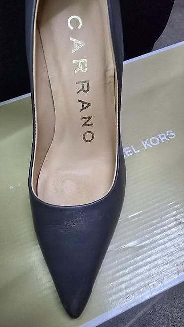 bele sandale na platformu: Carrano salonke na visoku štikle kao nove. - Model: klasične špic — 3