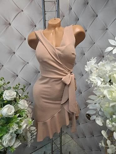 deichmann papuce na stiklu: Elegantna ženska haljina bez rukava, sa asimetričnim preklopom i — 2
