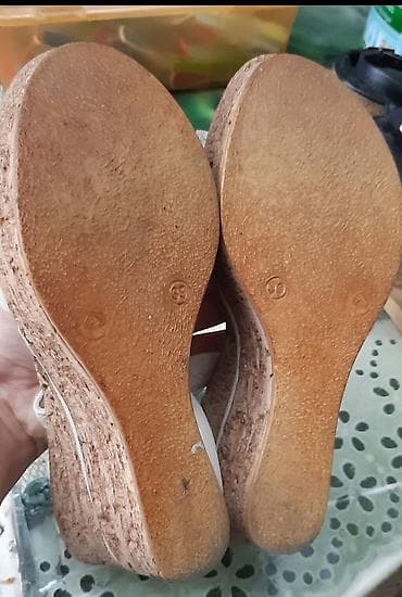 zara obuća snizenje: Ženske sandale na punu petu (platforma/kombinacija klina), brend bambi — 2