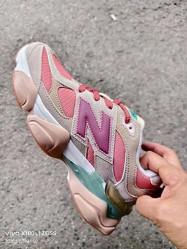 patike na navlačenje: Nove patike NB 9060
od 36 do 41 
Vena4500 din
PK🌛 — 1