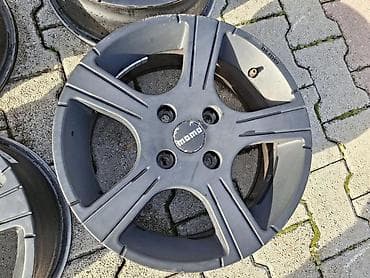 rikverc kamera za auto: ALUMINIJUMSKE FELNE MOMO 15 4 X 108 | felne bez guma, cena 140 e — 5
