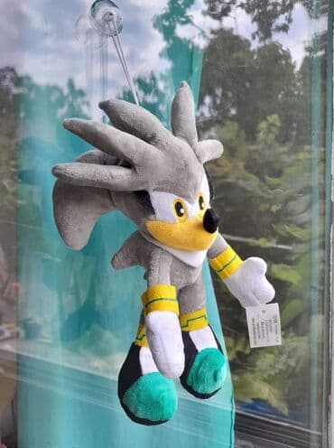 igračke sonic: 1kom po izboru 950din 5kom (razlicitih) 3000din Plišana Sonic druzina — 5