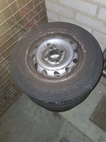 audi a3 gume dimenzije: Set guma i felni – više kompleta - Alu felne (5 krakova, srebrne) — 5