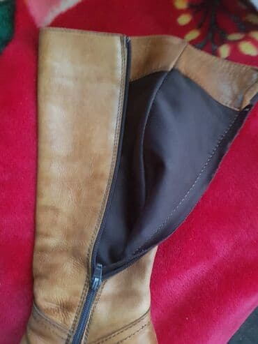 c a papuce: High boots, 38 — 7