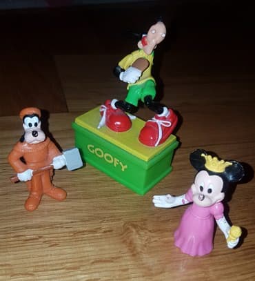 dinosaurusi igracke: Disney - Goofy, Minnie Mouse.
silja i mini maus. 
cena za komad — 2