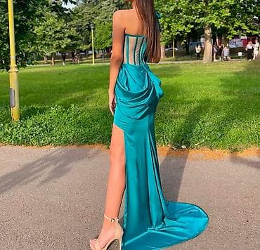 bluza s: Diline haljina, nosena jednom, XS/S 
Cena 100e
Placena 220e — 3