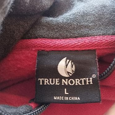 duks lacoste: Crvena dukserica sa rajsferšlusom i kapuljačom Brend - True North - — 3