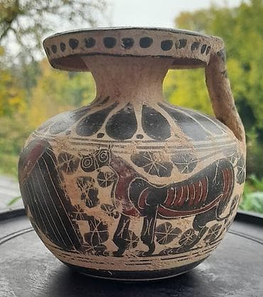 Original Antički – keramička aryballos posuda sa figuralnom