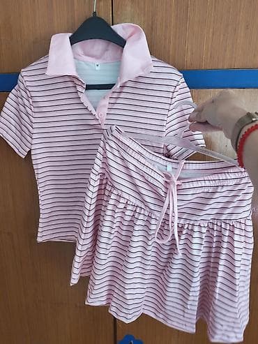 pull: Ženski komplet u nežno roze boji sa tankim prugama, sastoji se od polo — 1