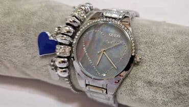 Satovi
Cena 2600 din
Dobija se u kutiji