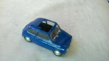 oc sa prevodom: Carrarama Fiat 500, oko 1:43 nekompletan — 1