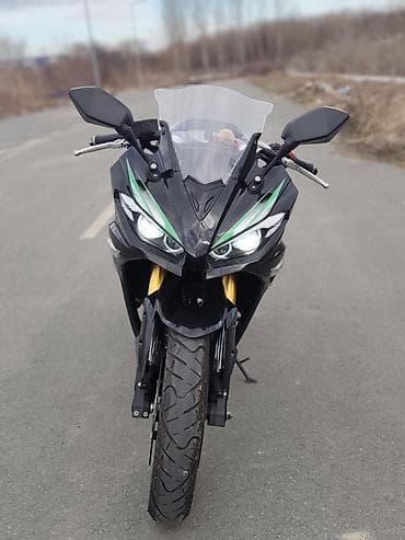alfa sale: Peda R250 ABS EFI. Prva registracija 2025. godine. Vozi se na A2 — 3